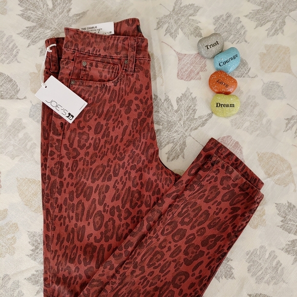 Joe's New Women's Skinny Jean - Picture 2 of 6